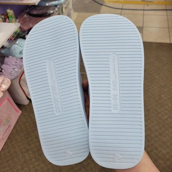 Brand New Sanrio Cinnamoroll Blue Heart Slippers Size: US 8 - Picture 10 of 11
